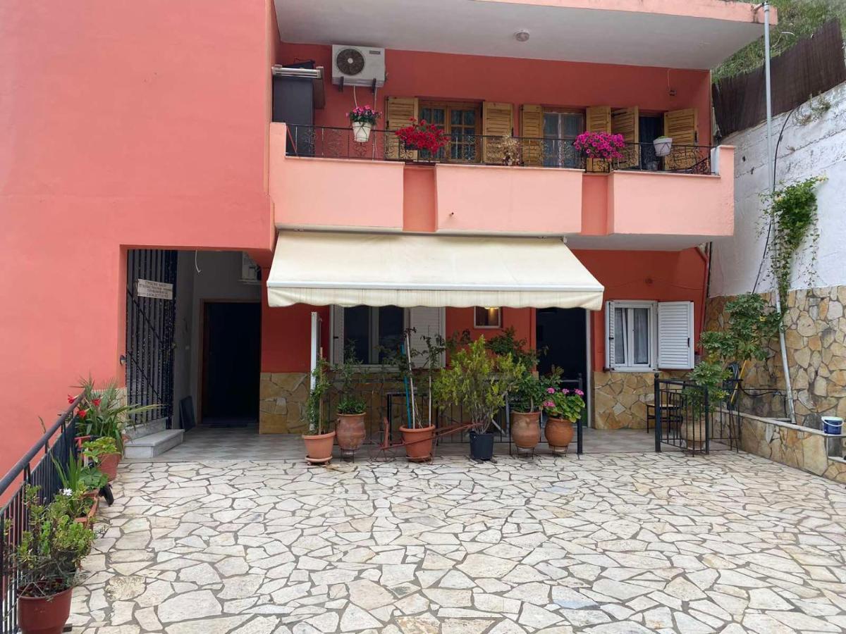 Nakou Freideriki Anthousa Pargas المظهر الخارجي الصورة